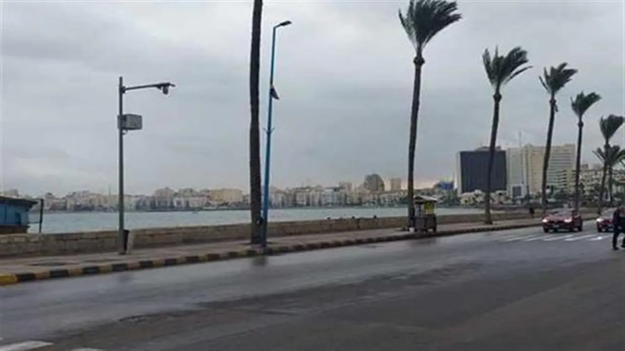 تقلبات حادة.. 3 ظواهر جوية تضرب المحافظات مع تحول مفاجئ في درجات الحرارة